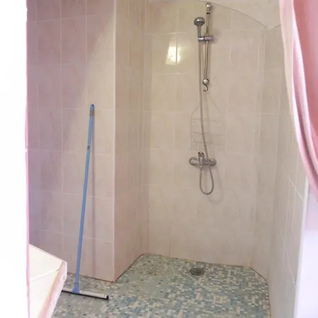 Apartment A Generargues, En Cevennes, Proche Anduze *